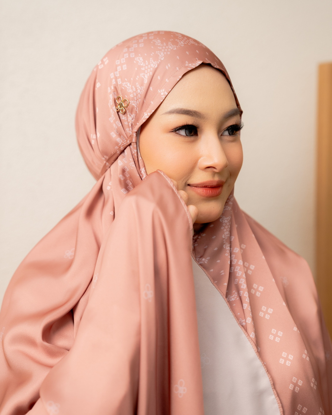 Millie Prayer Set