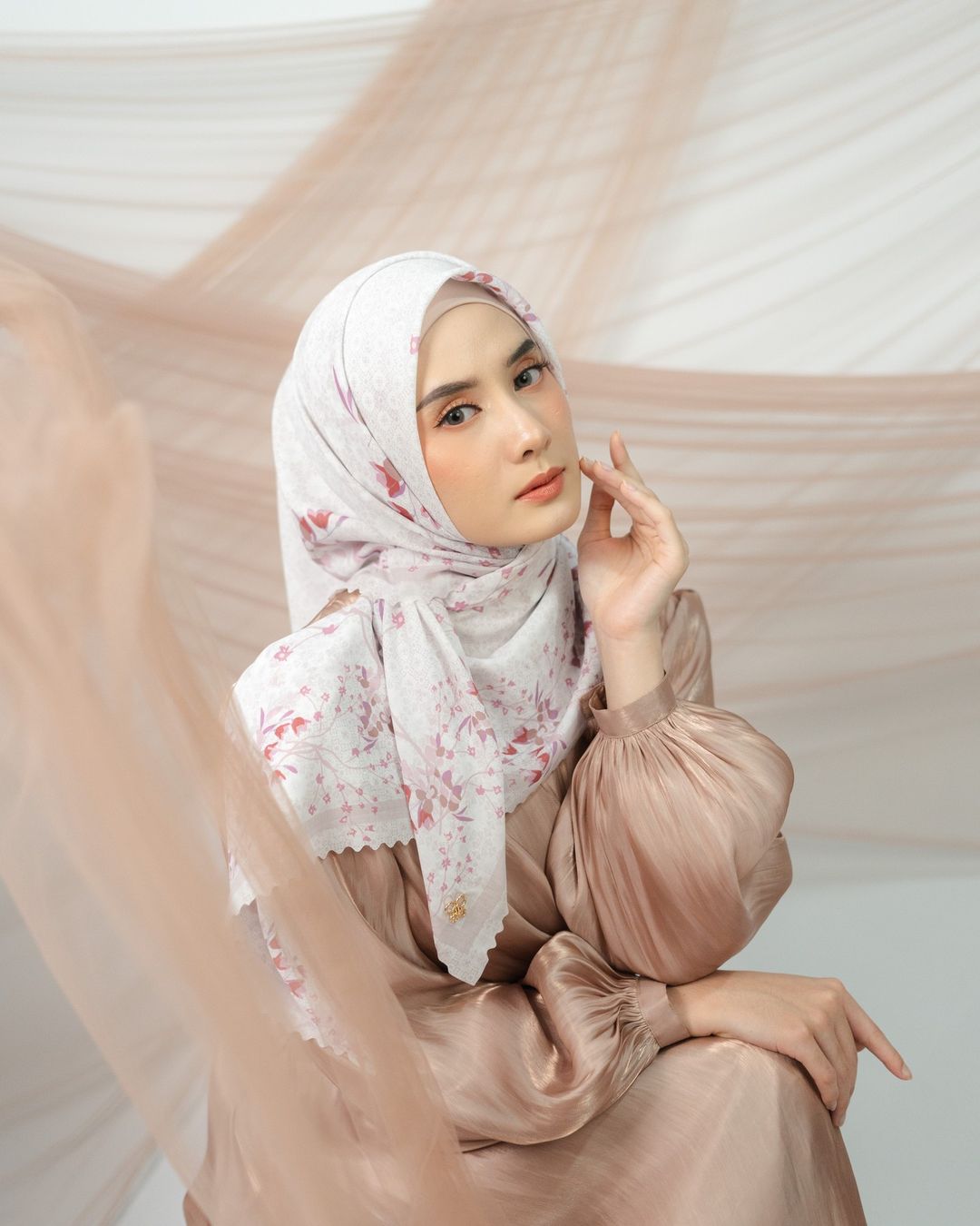 Jardin De Fleur Scarf