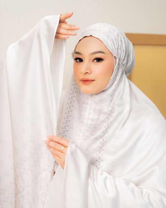 Millie Prayer Set