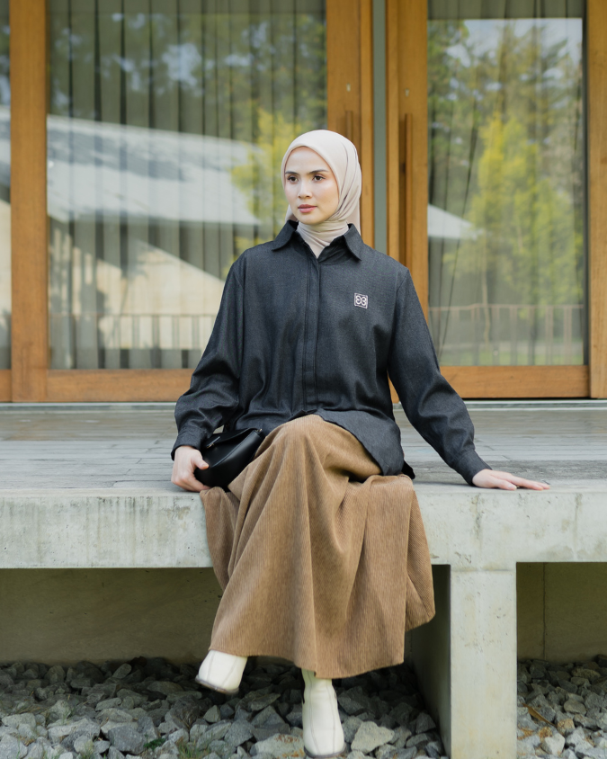 Sorae Button Shirt - Raven Black