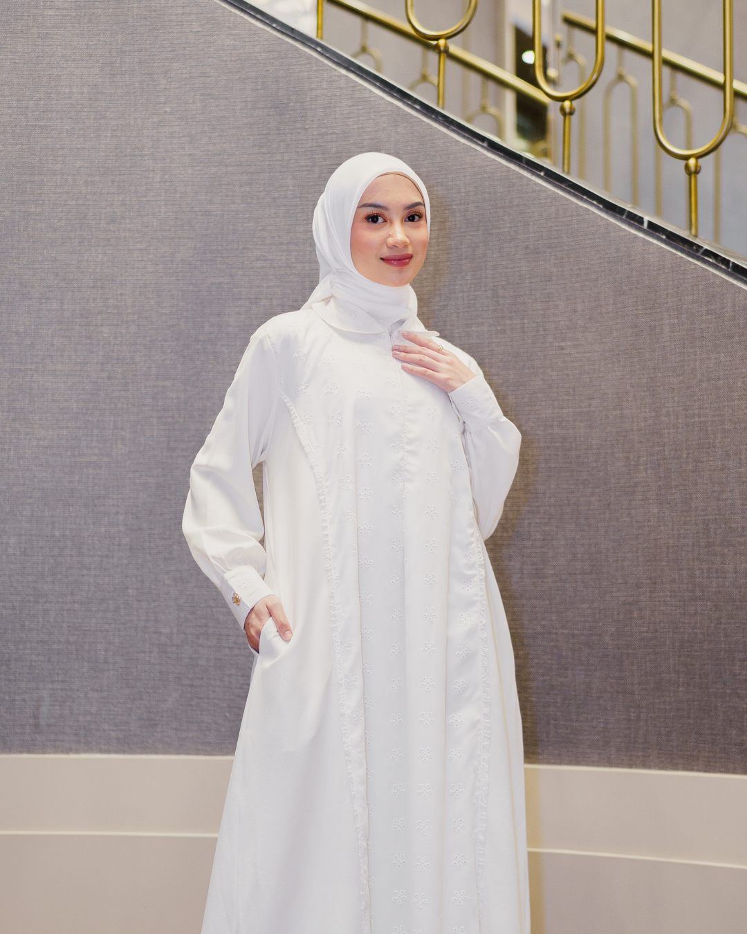 Sera Embroidery Dress - Calm White