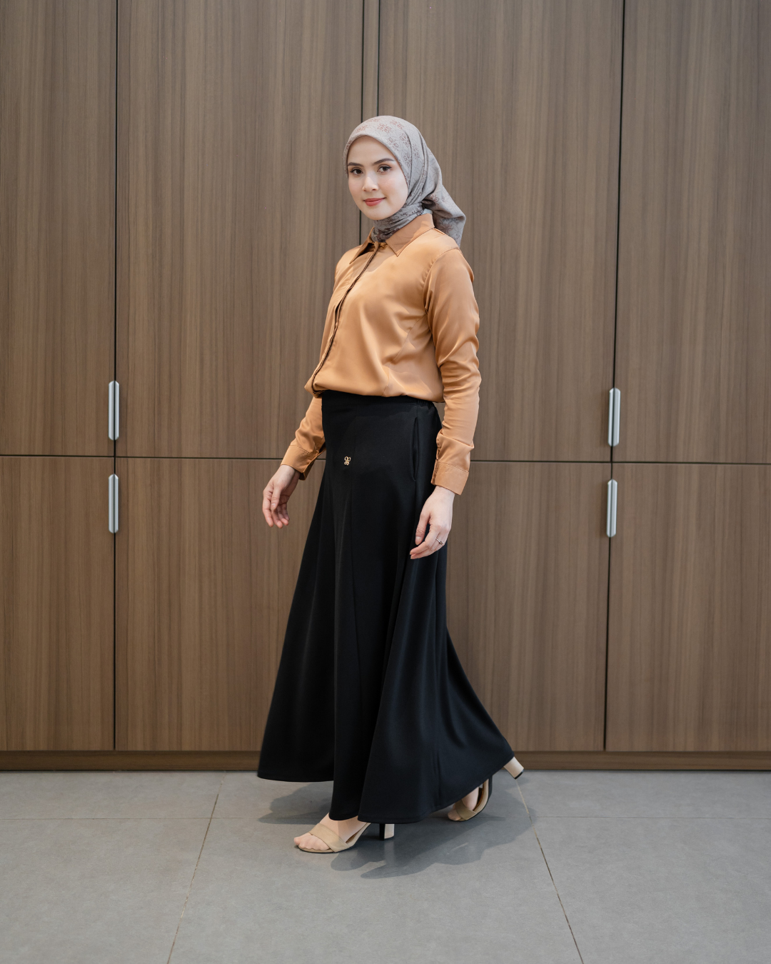 Ease Skirt - Black