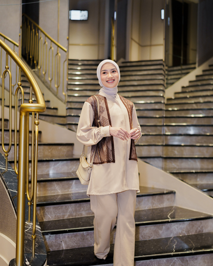 Noor Outer Lace Blouse - Ivory Wood