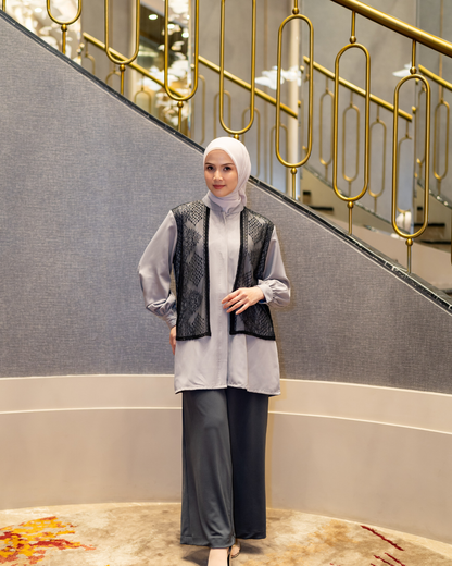 Noor Outer Lace Blouse - Stone Black