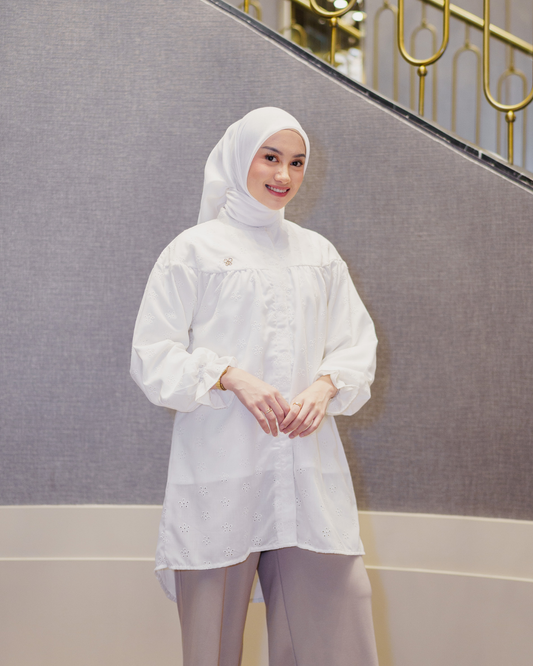 Sera Embroidery Blouse - Calm White