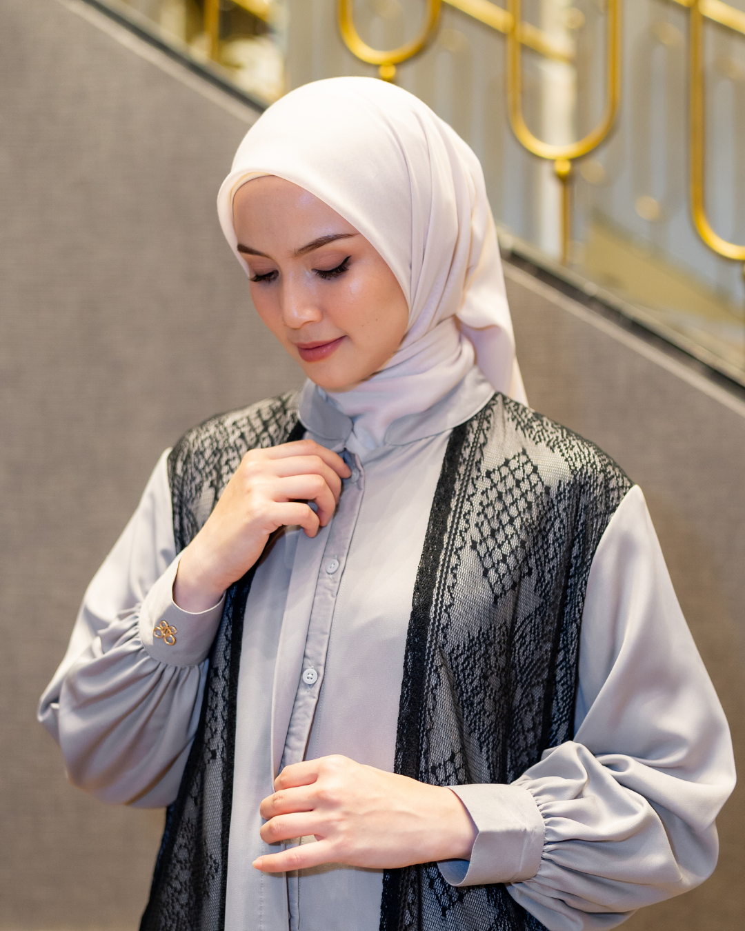 Noor Outer Lace Blouse - Stone Black