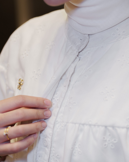 Sera Embroidery Blouse