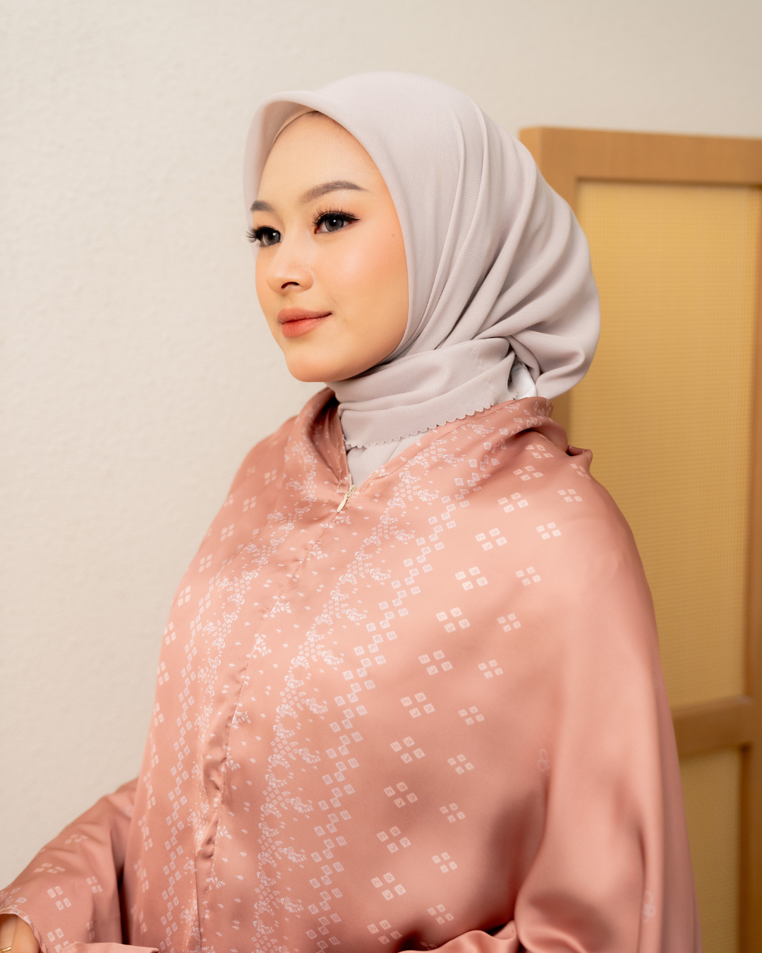 Millie Prayer Set - Chestnut
