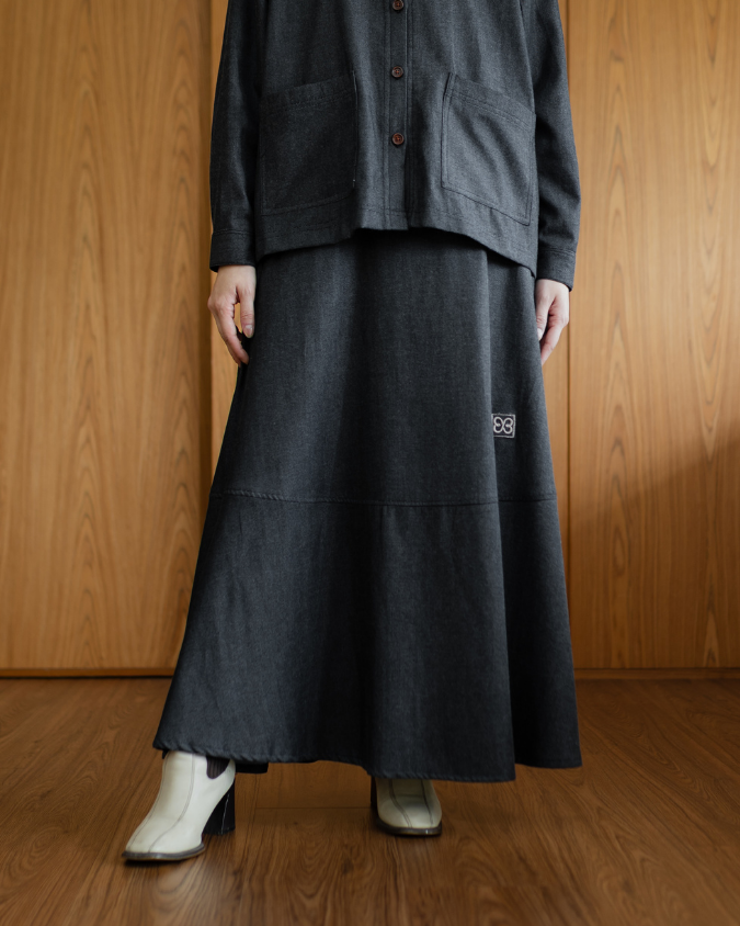 Sorae Skirt - Raven Black