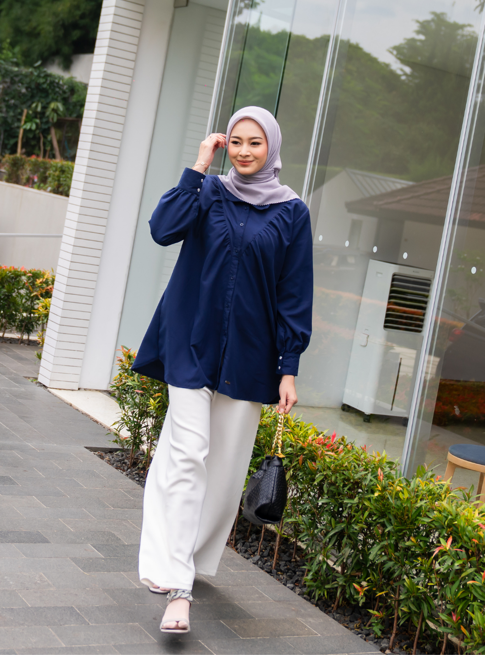 DELLA TOP - Navy Peony