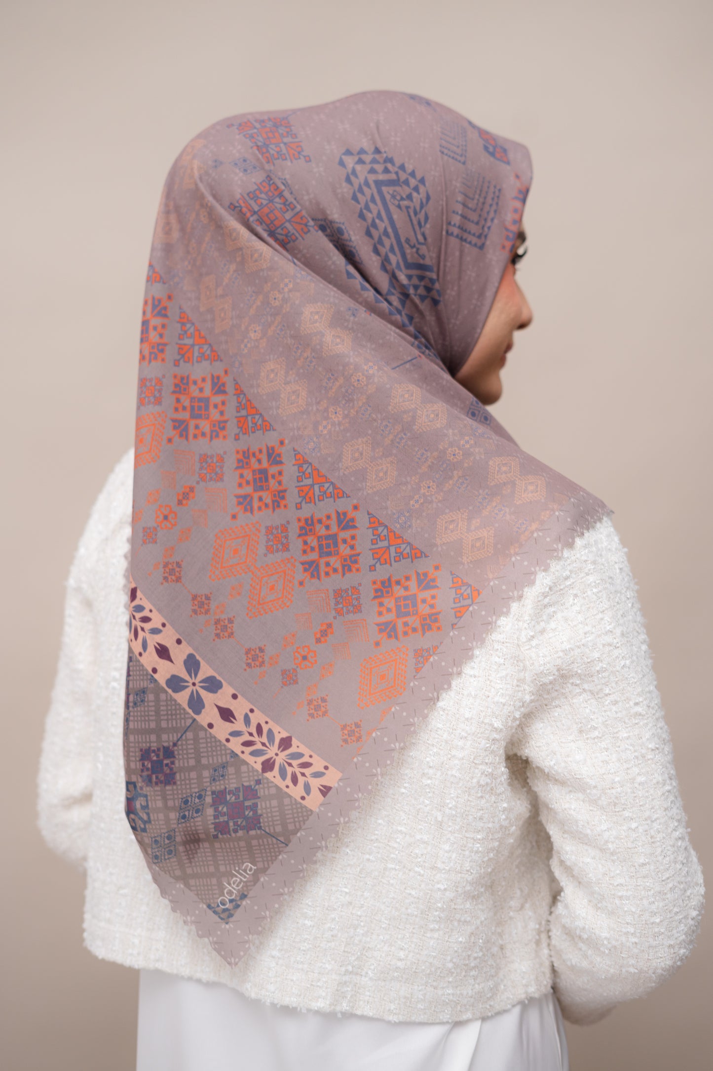 Allure Ethnique Scarf - Brunett